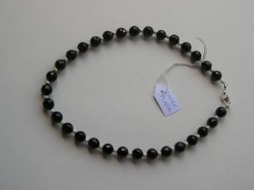Obsidiana facetada negra.JPG